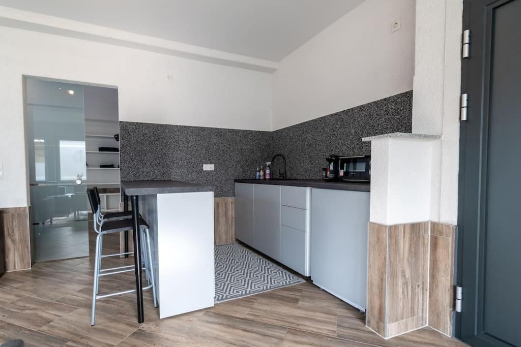 Gemuetliches Apartment In Neuwied Luaran gambar